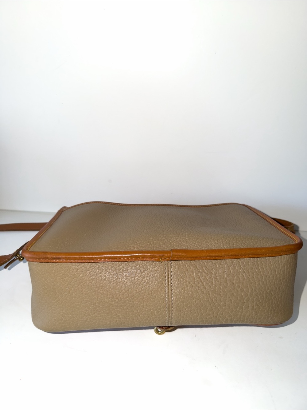 Vintage Dooney & Bourke Carrier Bag Khaki w/Brittish Tan Trim, Large - Picture 6 of 15